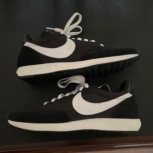 Nike Air Tailwind 79 (size 9.5) Like New